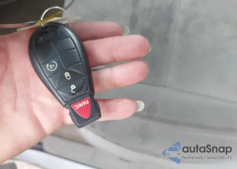 2011 Jeep Grand Cherokee Laredo z USA, uszkodzony, nr VIN 1J4RR4GG3BC614611